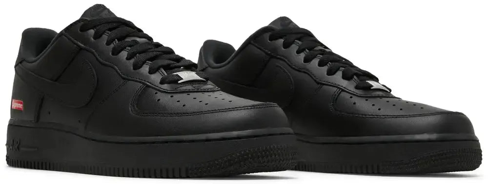 Air Force 1 Low Black Supreme