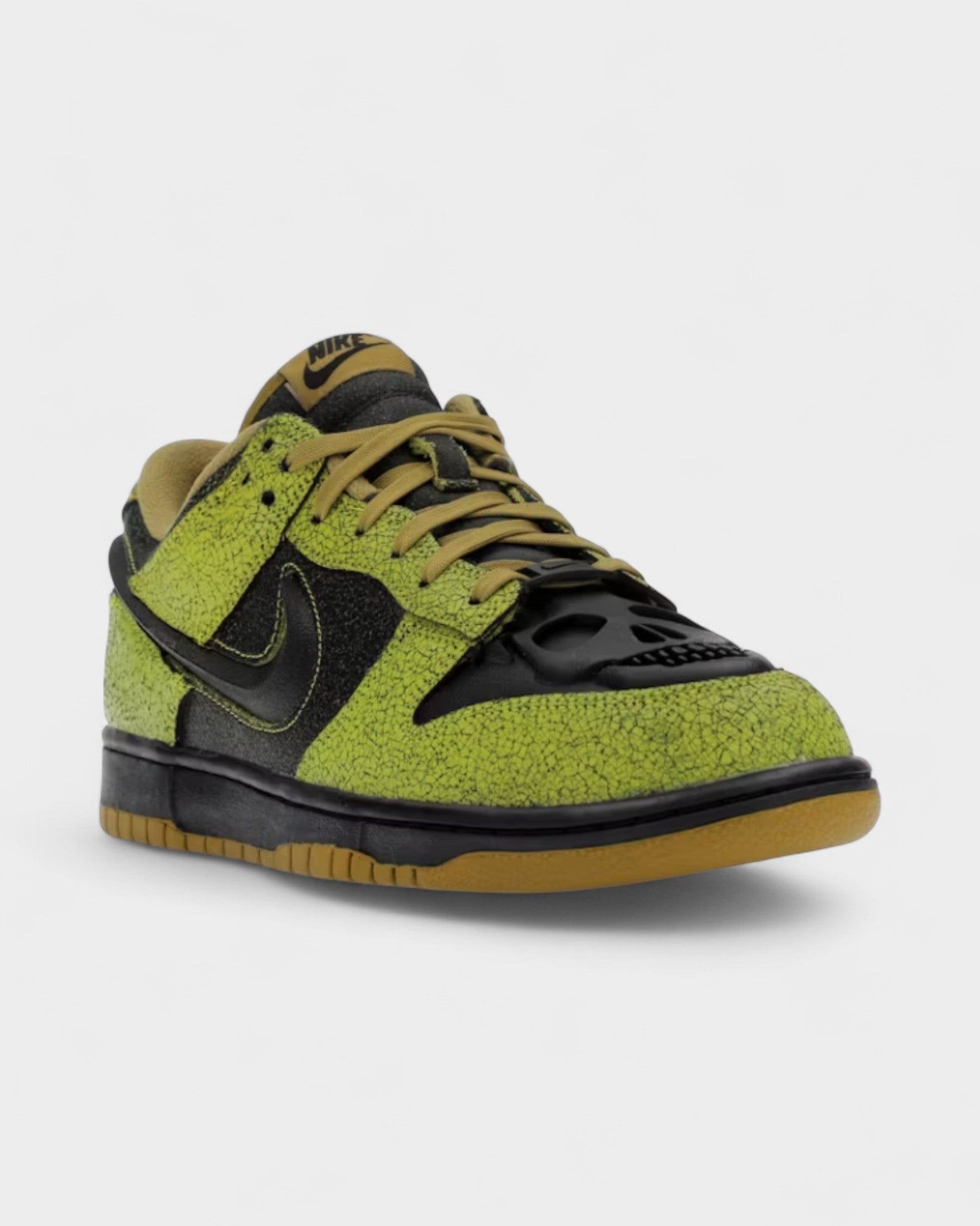 Nike Dunk Low Retro QS Halloween Skull