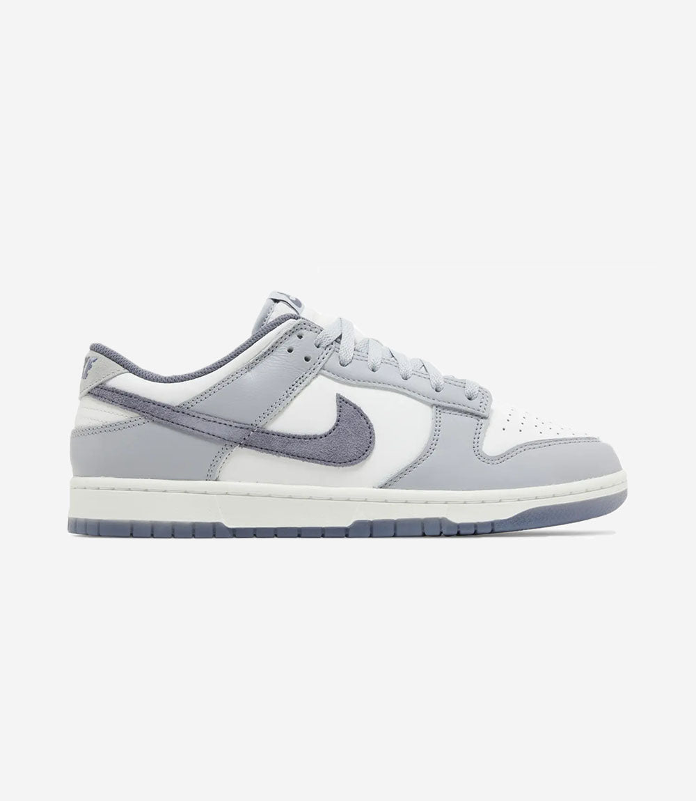 Nike Dunk Low SE Light Carbon