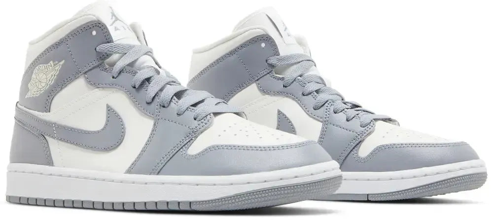 basket-sneakers-AIR JORDAN-Jordan 1 mid Stealth-