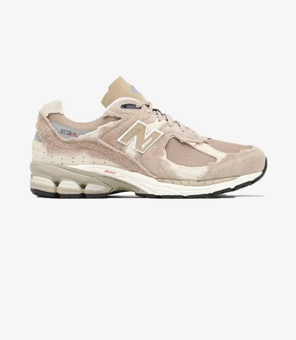 New Balance 2002R Protection Pack Beige