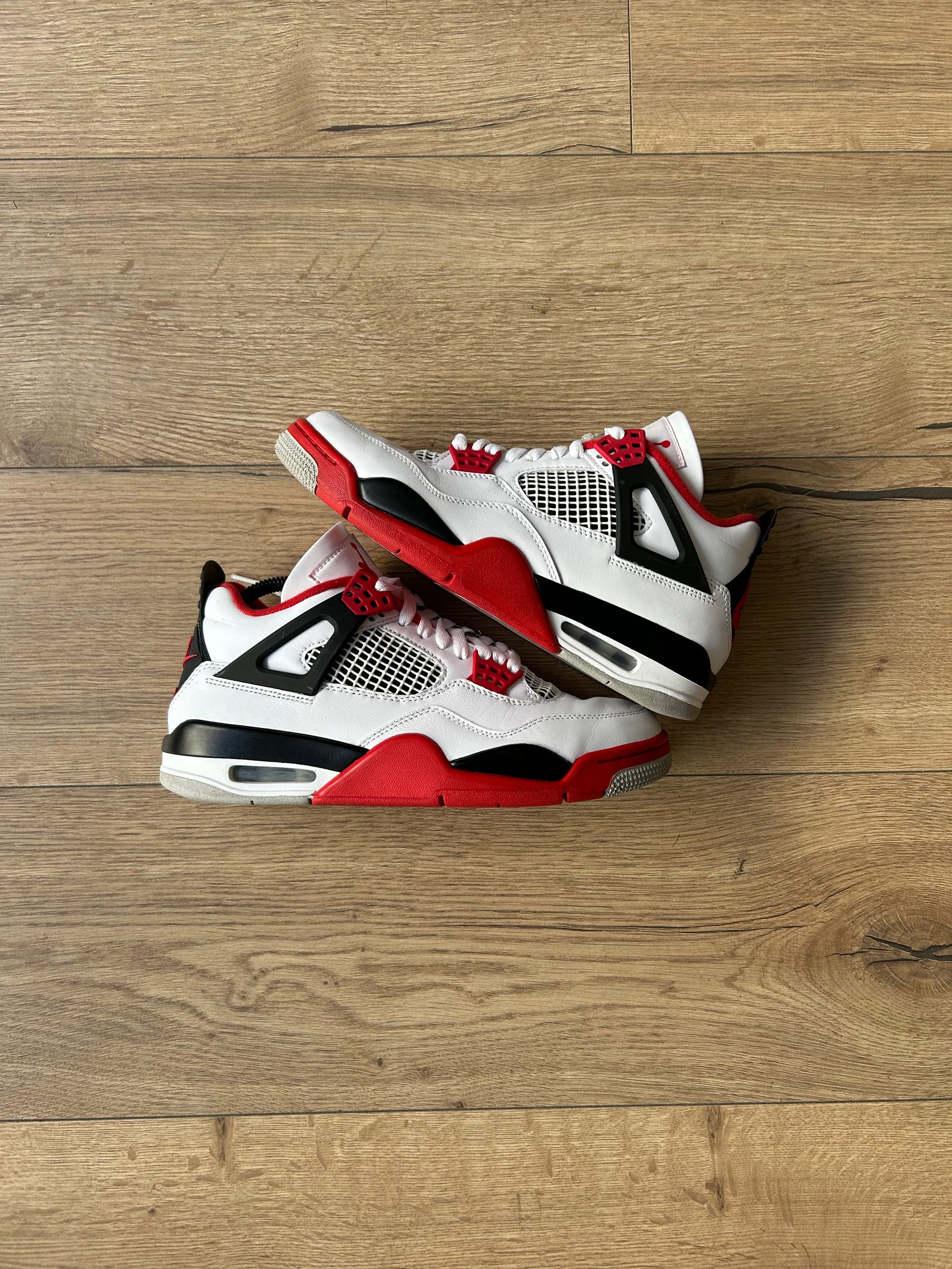 Jordan 4 Retro Fire Red - 41