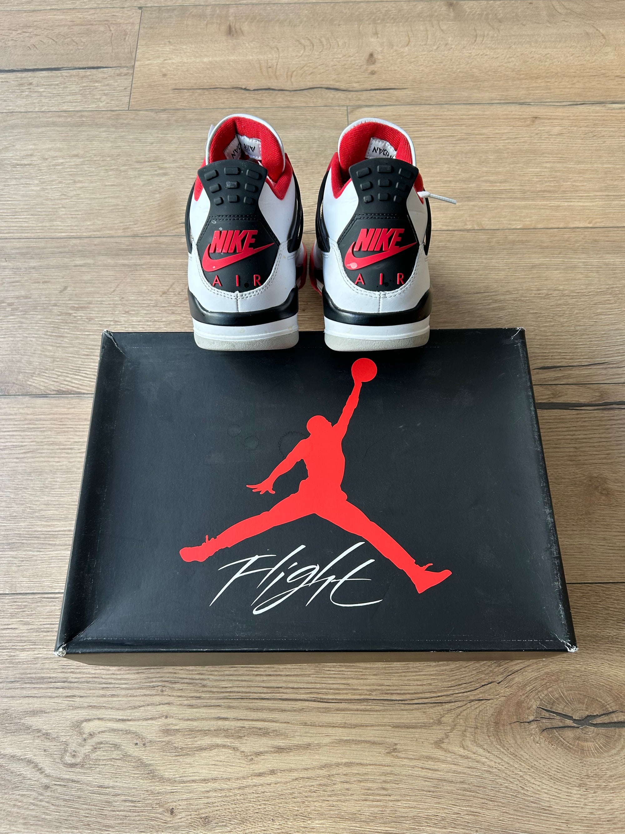 Jordan 4 Retro Fire Red - 41