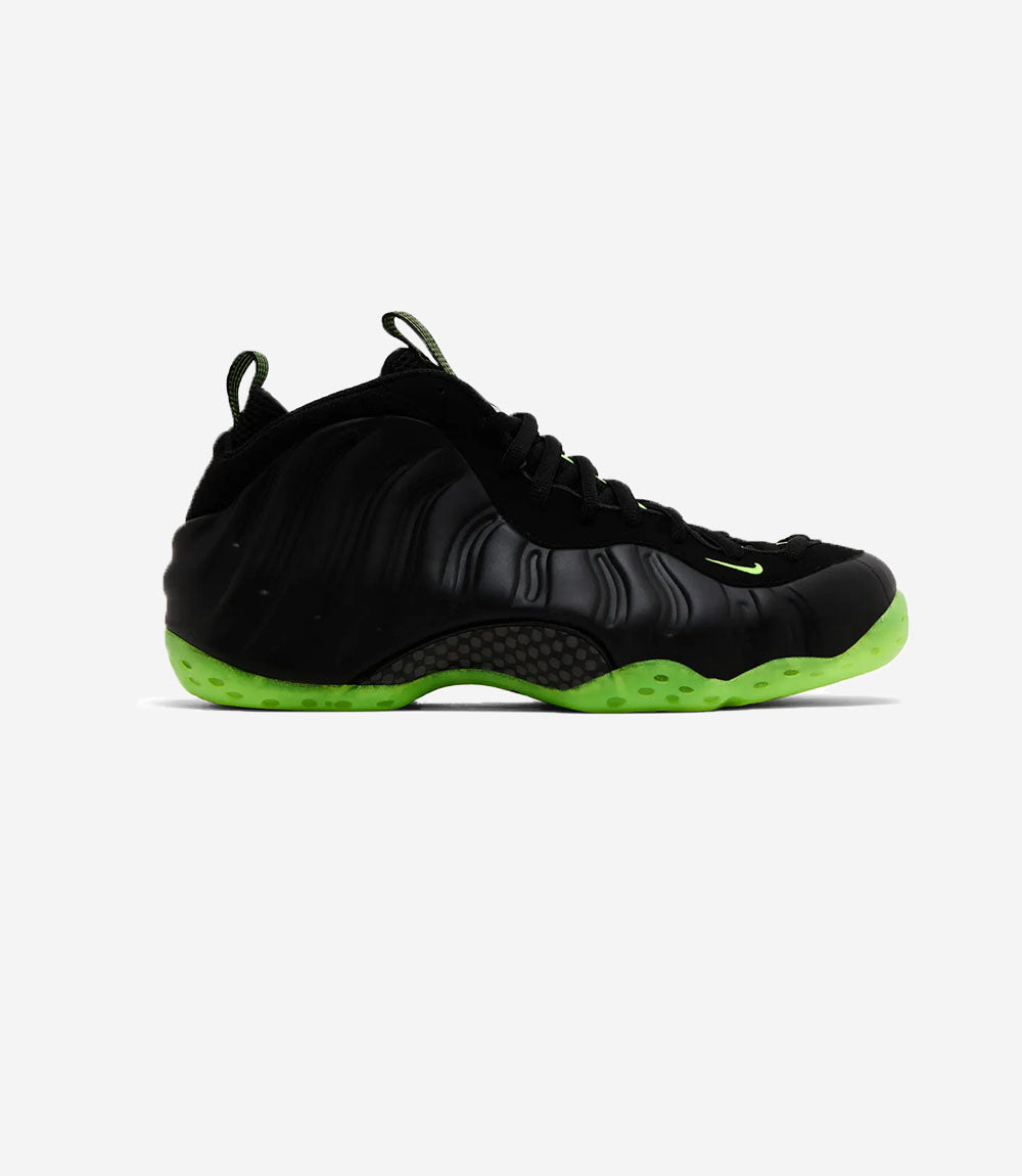basket-sneakers-NIKE-Nike Air Foamposite One Black Volt-