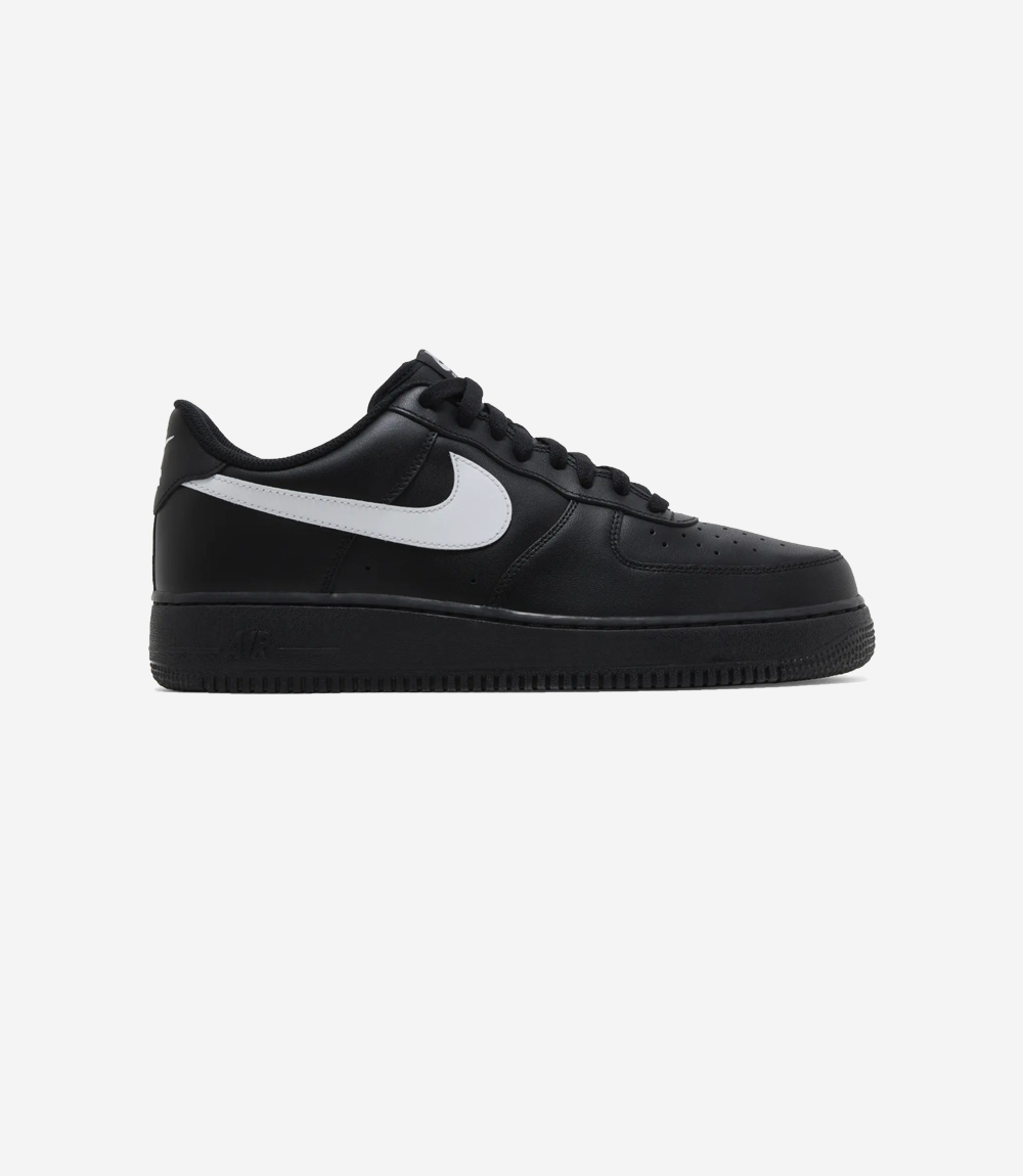 basket-sneakers-NIKE-Nike Air Force 1 Low '07 Black White (2023)-