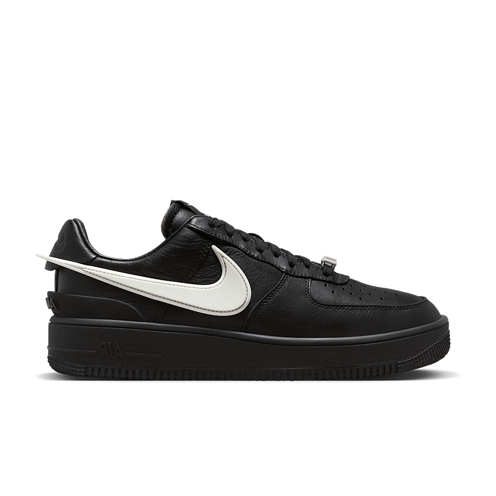 basket-sneakers-NIKE-Nike Air Force 1 Low SP AMBUSH Black-