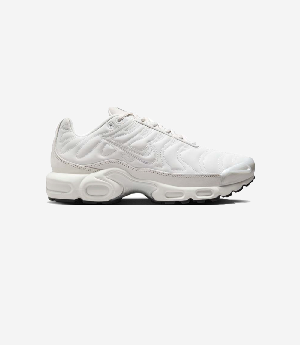 basket-sneakers-NIKE-Nike Air Max Plus Platinum Tint (Women's)-