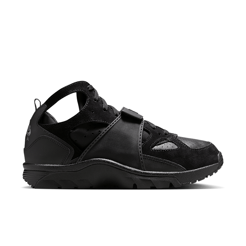 basket-sneakers-NIKE-Nike Air Trainer Huarache Triple Black-