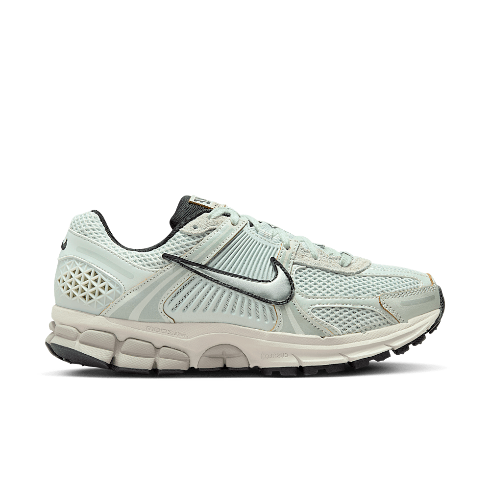 basket-sneakers-NIKE-Nike Zoom Vomero 5 Light Silver Chrome (Women's)-