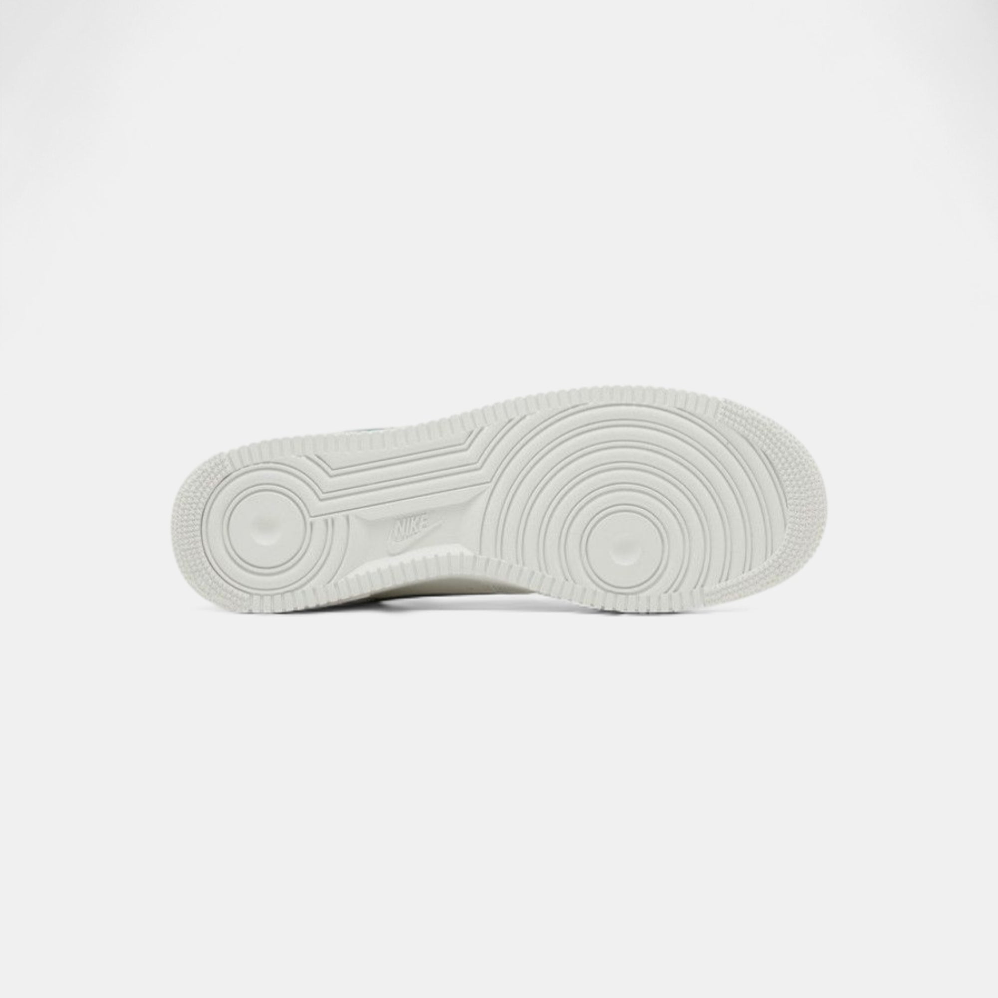 Nike Air Force 1 Low Resort and Sport